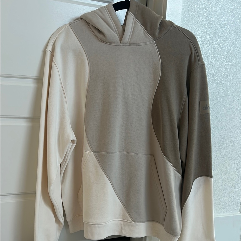 NEW Alo Colorblock Hoodie Size Small Gravel Bone Ivory